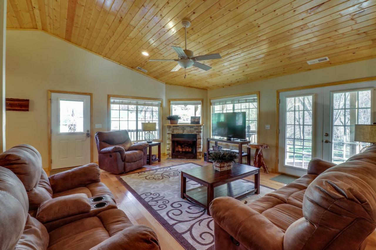 3 Bed 2 Bath Vacation Home In Whittier ภายนอก รูปภาพ